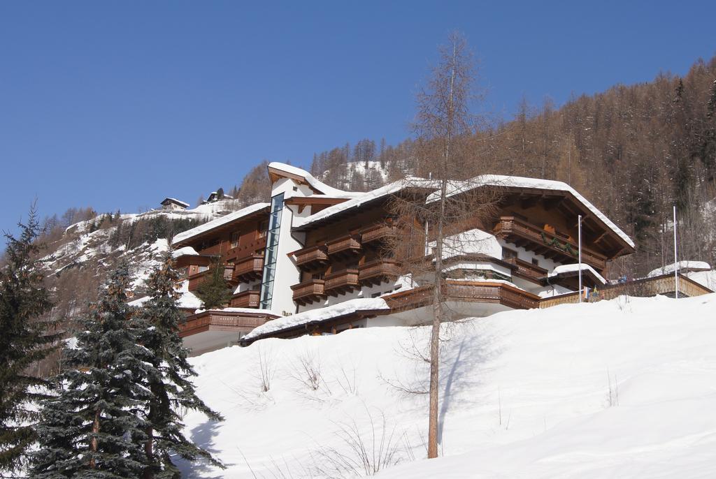 Alpin Panoramahotel Laerchenhof Heiligenblut Dış mekan fotoğraf
