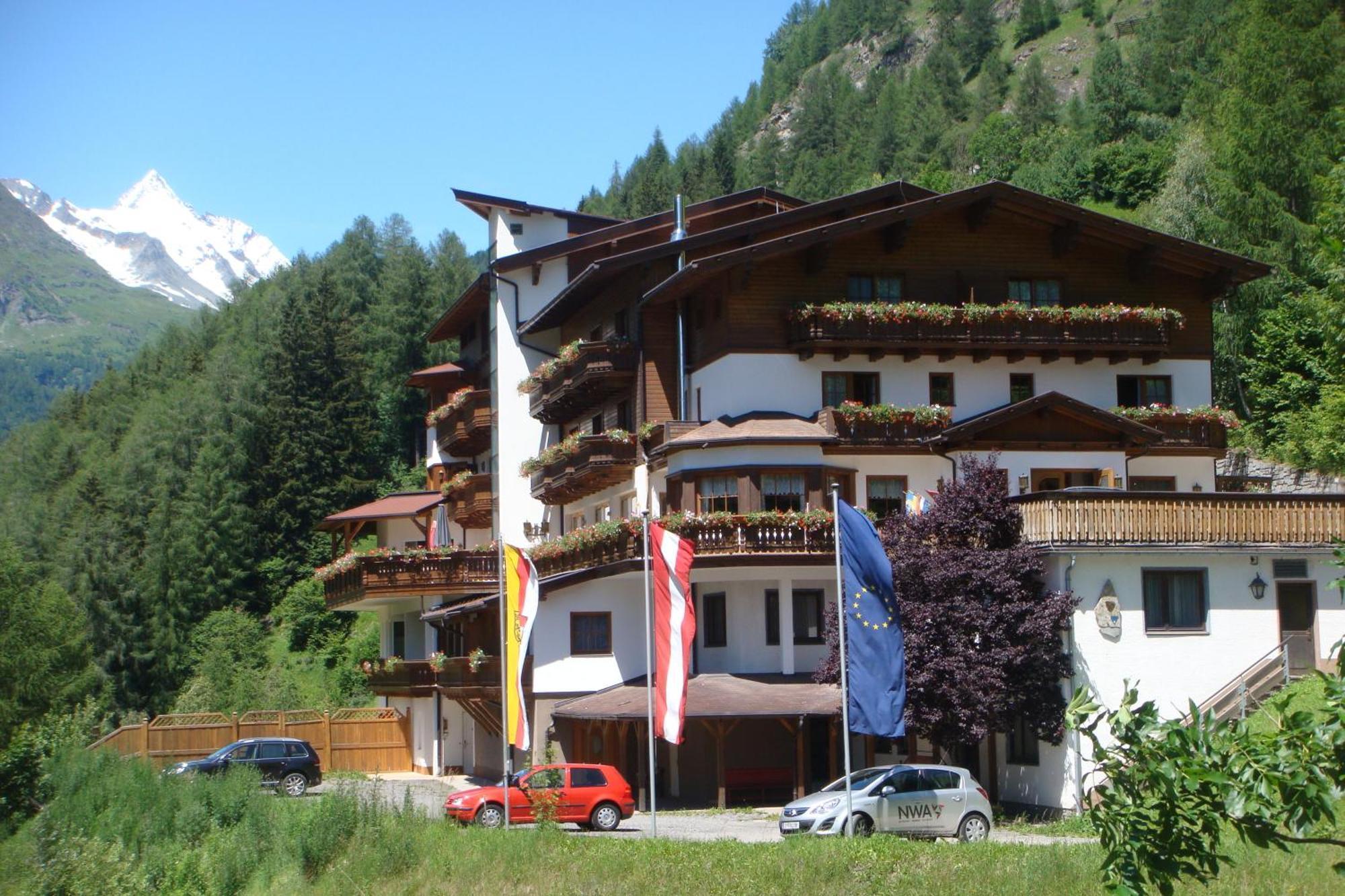 Alpin Panoramahotel Laerchenhof Heiligenblut Dış mekan fotoğraf