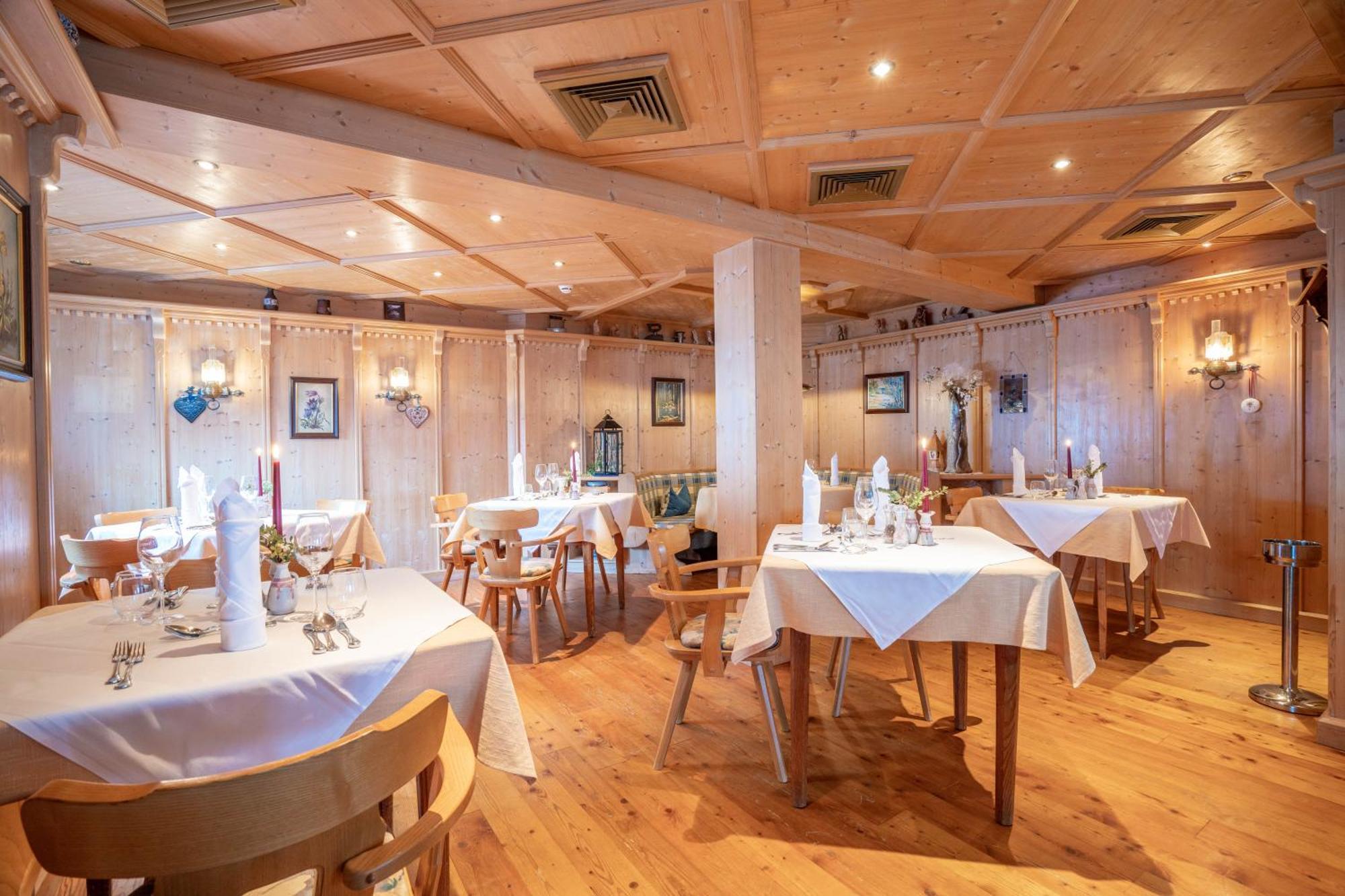 Alpin Panoramahotel Laerchenhof Heiligenblut Dış mekan fotoğraf