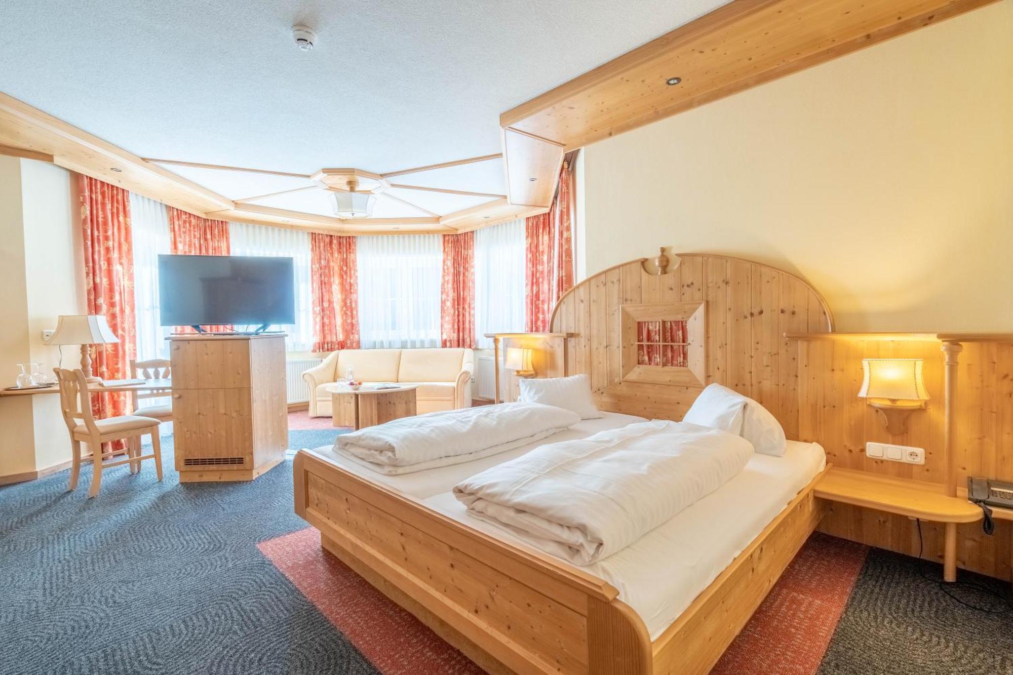 Alpin Panoramahotel Laerchenhof Heiligenblut Dış mekan fotoğraf