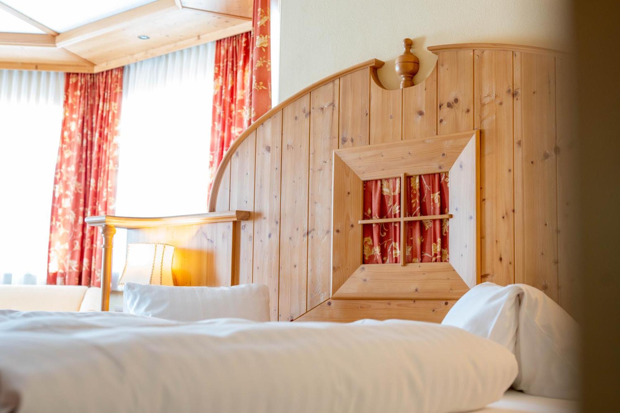 Alpin Panoramahotel Laerchenhof Heiligenblut Dış mekan fotoğraf