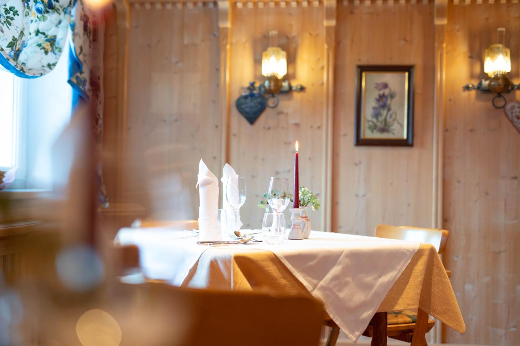 Alpin Panoramahotel Laerchenhof Heiligenblut Dış mekan fotoğraf