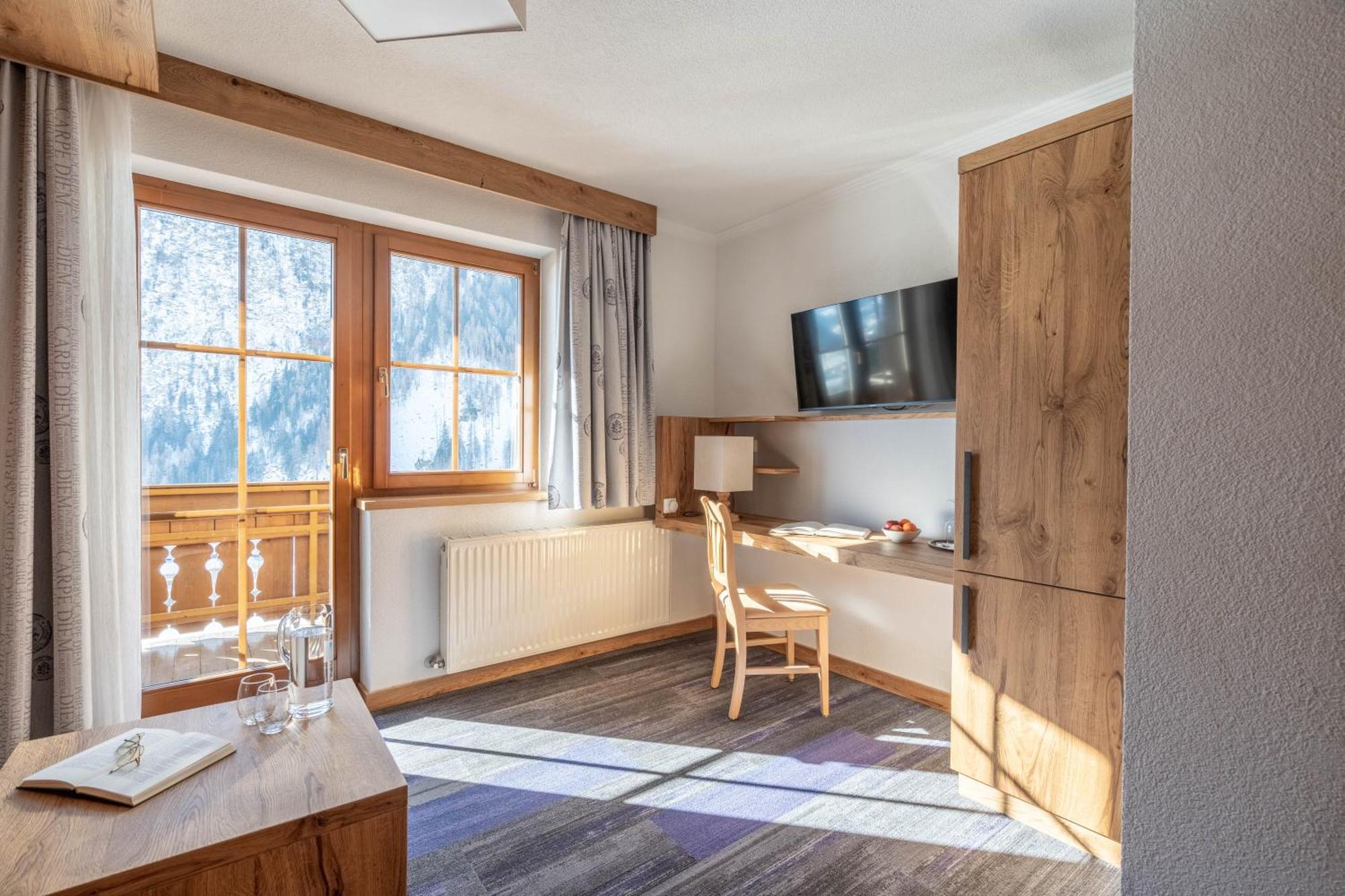 Alpin Panoramahotel Laerchenhof Heiligenblut Dış mekan fotoğraf