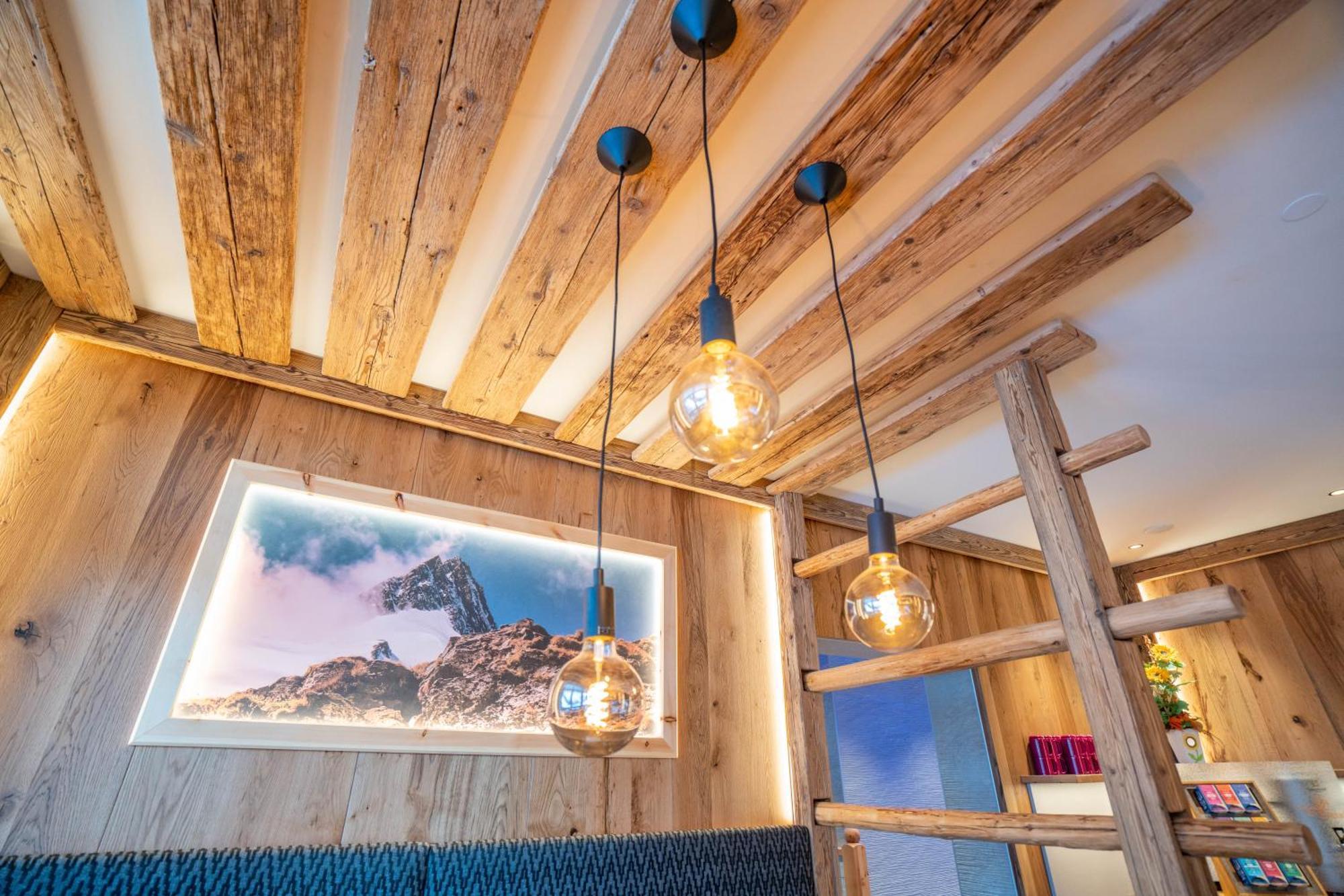 Alpin Panoramahotel Laerchenhof Heiligenblut Dış mekan fotoğraf