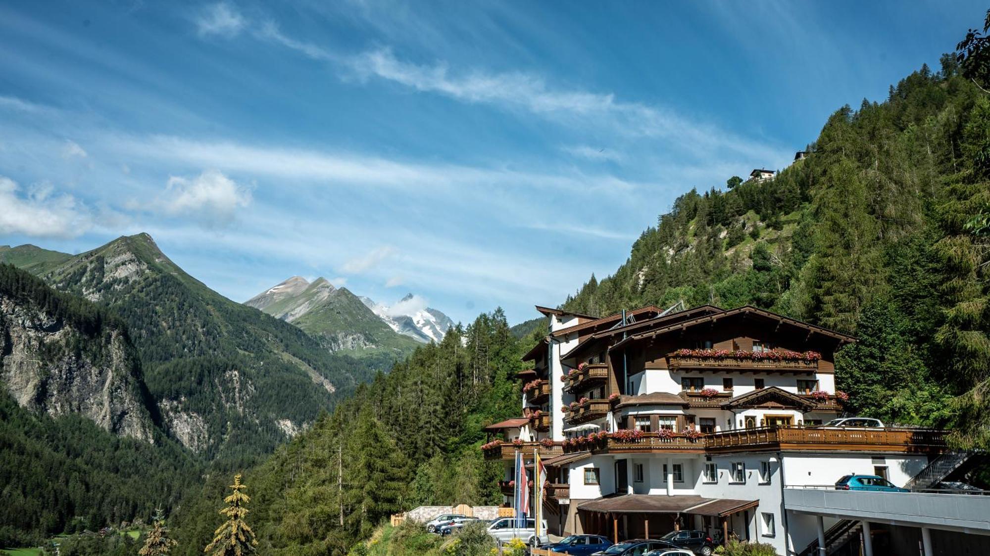 Alpin Panoramahotel Laerchenhof Heiligenblut Dış mekan fotoğraf
