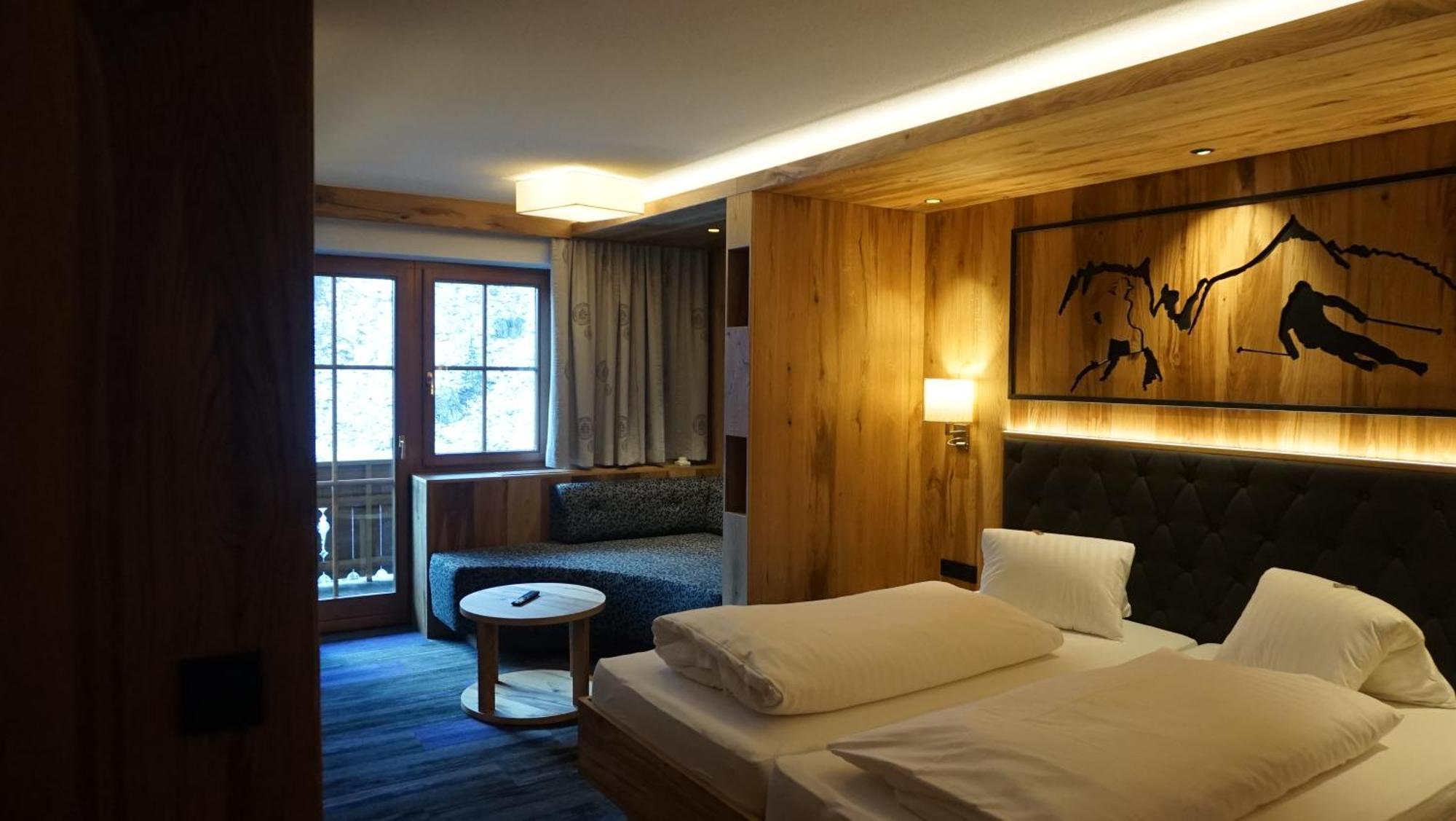 Alpin Panoramahotel Laerchenhof Heiligenblut Dış mekan fotoğraf