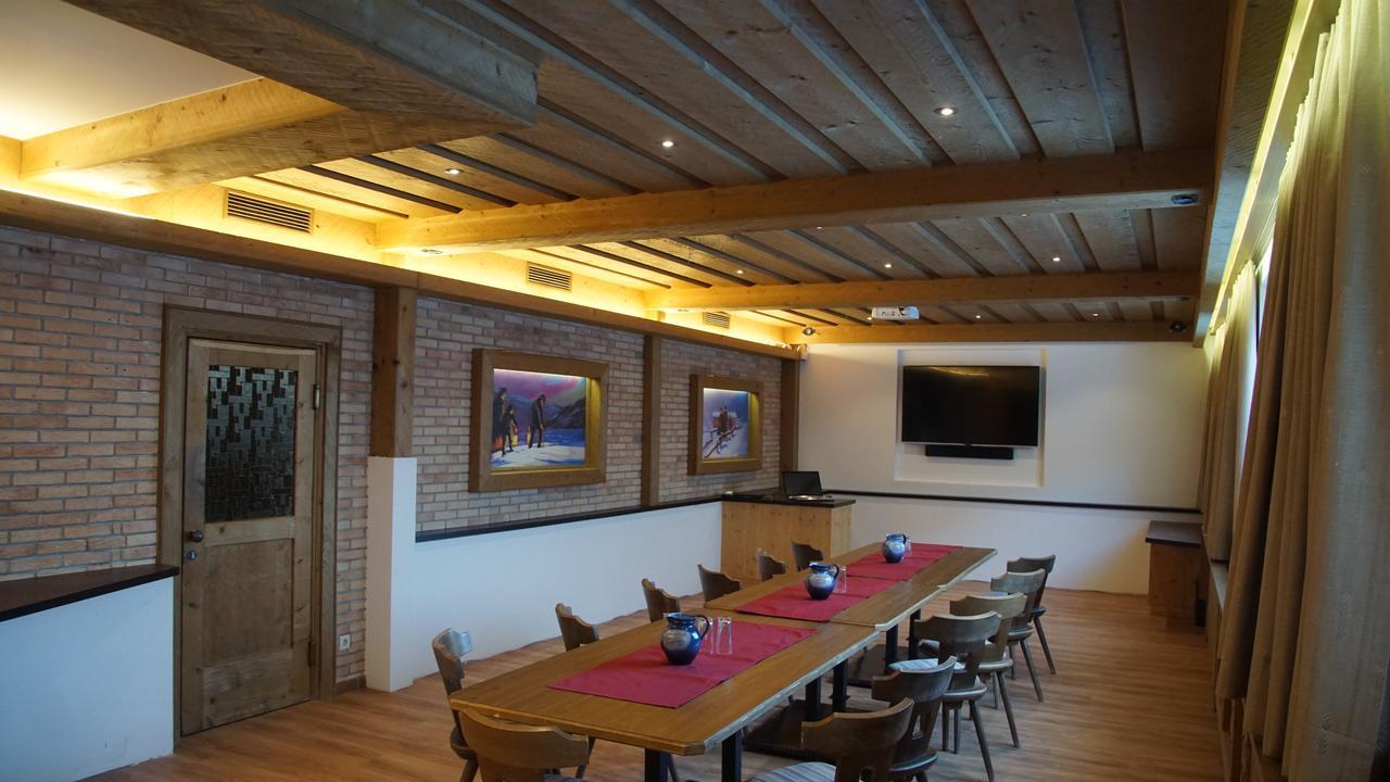 Alpin Panoramahotel Laerchenhof Heiligenblut Dış mekan fotoğraf