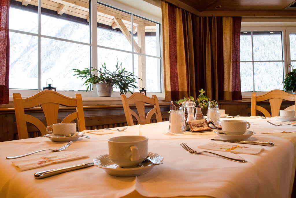 Alpin Panoramahotel Laerchenhof Heiligenblut Dış mekan fotoğraf
