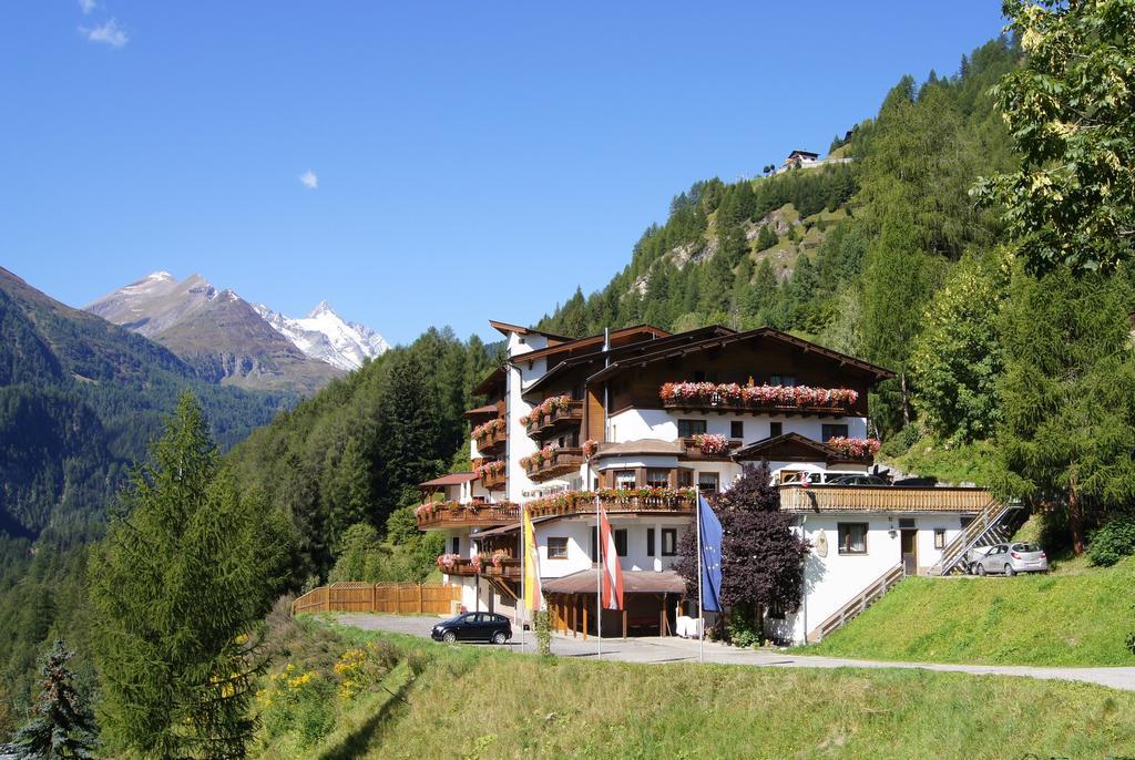 Alpin Panoramahotel Laerchenhof Heiligenblut Dış mekan fotoğraf