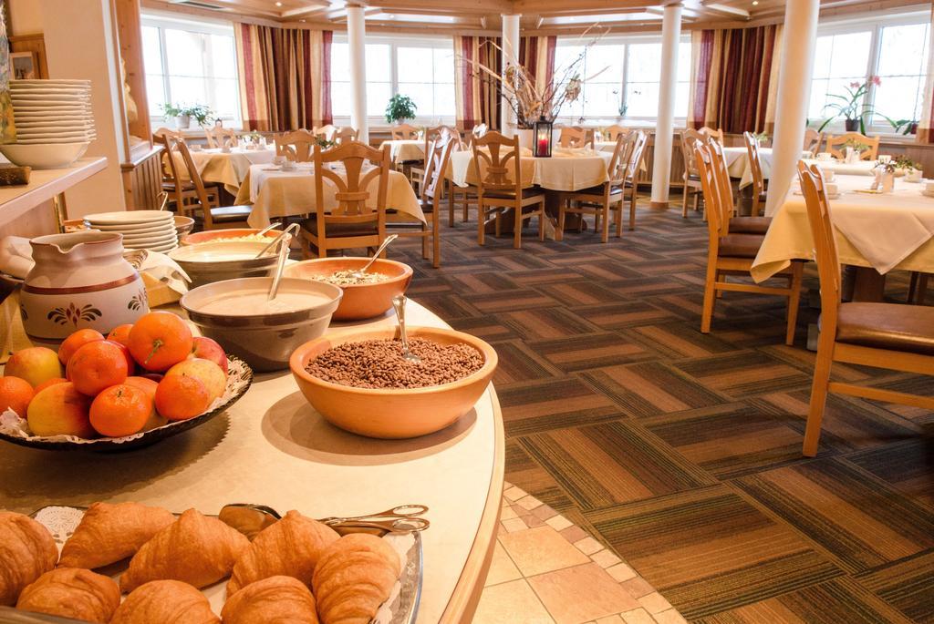 Alpin Panoramahotel Laerchenhof Heiligenblut Dış mekan fotoğraf
